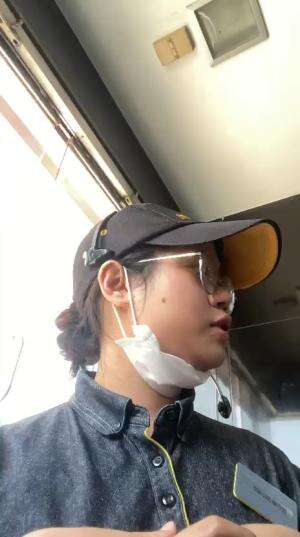 IDOL_XIV EVALIANAWATI 25TAHUN PONTIANAK MENCINTAIMU