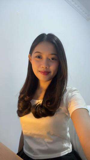 IDOL_XIV NAMA : Mourin Munda, USIA : 23Tahun, KOTA DOMISILI : Jakarta Timur, JUDUL LAGU "Almost Is Never Enough"