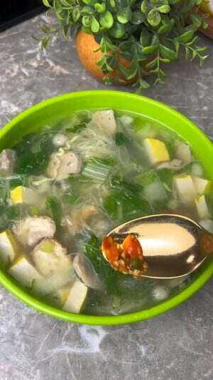 MENU MASAKAN RUMAHAN SIMPLE
“Seblak Versi Kuah Bening”
#Cooking #inspiration #Menumasakanrumahan #Tips #Trik #Idejualan #ummuhusna #short #h