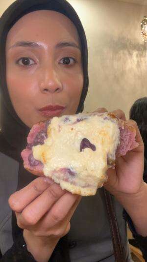 bobo di atas ubi keju palsu 