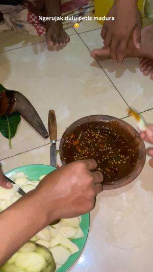 Hasil buruan mangga muda