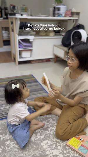 Lagian bayi duduknya gak bisa diam sih  #kakakadik #siblings #videolucu
 