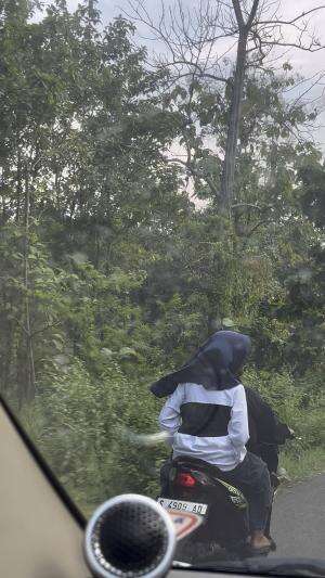 Pulang kampung barengan sama nocil yang lagi pacaran lurrr wkwkwk #bocil #pacaran #anak #anakanak #anakmuda #generasiemas #generasicemas #je