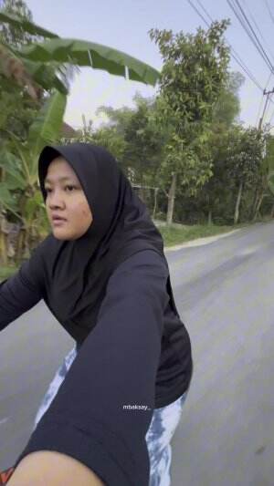 Hayukk lurr yang pengen olahraga bareng aku #olahraga #pagi #konten #video #pedesaan #jedamergawe #fyp  #RCTIPlus  #HOTrctiplus  #RCTIoke  #