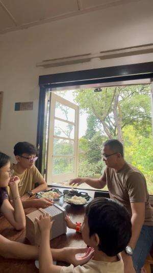 sarapan di kampung sunda bandung