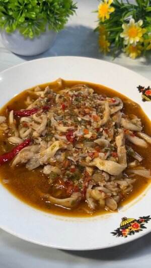 MENU MASAKAN RUMAHAN SIMPLE
“Oseng Jamur Pedas”
#Cooking #inspiration #Menumasakanrumahan #Tips #Trik #Idejualan #ummuhusna