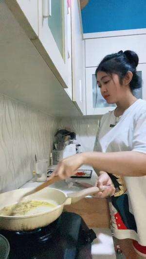 Masak nasi goreng gila  #kuliner  #makankuy  #nasigoreng
  #audisimasak 