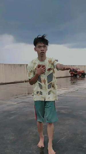 Memanusiakan manusia  #HOTrctiplus  #Viral  #trending 