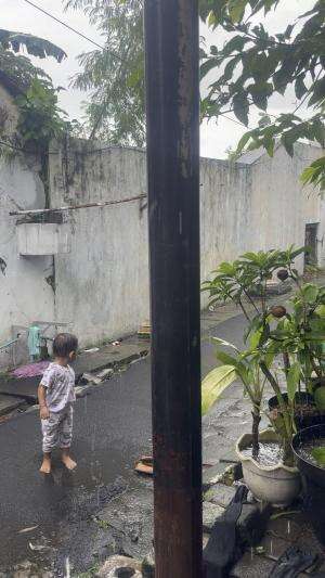 First time Noora mandi hujan  #NooraKhadijahAlKhered  #masyaallahtabarakallah  #contentcreator  #RCTIPlus  #mandihujan 