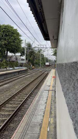 Kereta Api Tambahan SLO - PSE di libur panjang kemarin #keretaapi  #keretaapiindonesia  #HuntingKeretaApi 