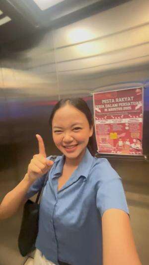 cari promo 17 agustus, makan sushi cuma 11rb per piring