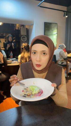 pesen donut malah dikasih bubur diet