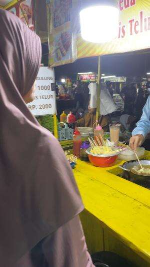 Kuliner malam di kodam