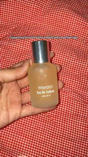 Siapa yang baru tau wardah punya parfum?  #wardah
  #wardahhallfall
  #wardah  #parfume 
