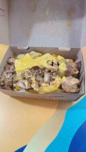 di omelin enak gegara makan junk food terus 