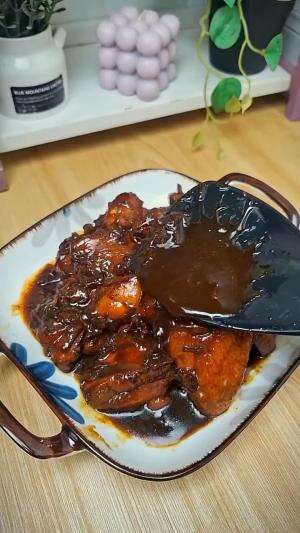 MENU MASAKAN RUMAHAN SIMPLE
“Ayam Kecap Spesial”
#Cooking #inspiration #Menumasakanrumahan #Tips #Trik #Idejualan #ummuhusna