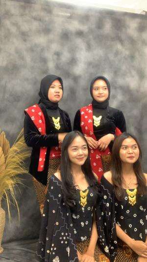 foto cantik pake kebaya