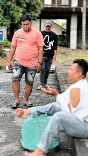 Langsug bisa lari klo lihat duit 🤣🤣🤣