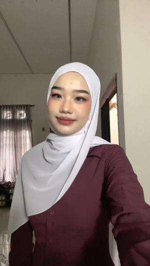 IDOL_XIV RIZKA AMALIA NUR ANGELA 24 PENAJAM PASER UTARA FLASHLIGHT & RAYUAN PEREMPUAN GILA