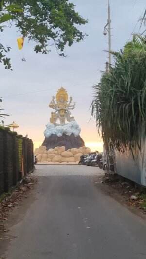 Pantai Batu Belig , Kuta