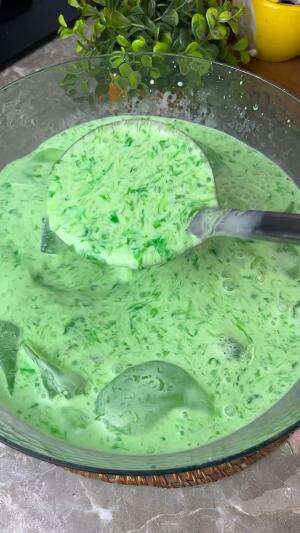 Hari ini wajib coba Es Lumut buatan sendiri yaa yang pasti lebih creamy & bisa nambah sepuasnya