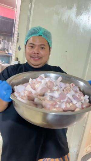 cobain ayam renald yang selalu rame di blok M 