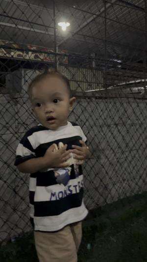 Nemenin papah main futsal 