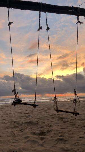 sunsetz with beautiful view  #PoV #explorebali Sunset’s walk around Jimbaran Beach 🌅 Who loves to take a walk during sunset time in this pla