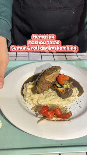 Hallo Perkenalkan Nama Saya ASMI HAMSAR PUTRI | Dish saya kali ini, Mashed Talas/Talas Tumbuk dengan Semur dan Roll Daging Kambing . #online