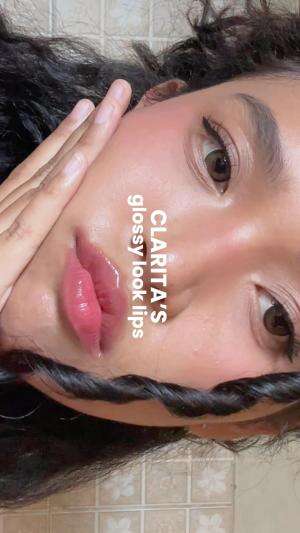 glossy lips tuts for youuuu! 💋😙 #makeup #lips 