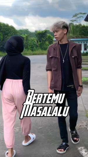 Bertemu masalalu  #HOTrctiplus  #hot  #Viral  #trending  