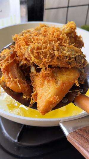 MENU MASAKAN RUMAHAN SIMPLE
“Ayam Goreng Srundeng”
#Cooking #inspiration #Menumasakanrumahan #Tips #Trik #Idejualan #ummuhusna