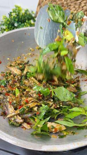 MENU MASAKAN RUMAHAN SIMPLE
“Sambal Ikan Suwir Kemangi”
#Cooking #inspiration #Menumasakanrumahan #Tips #Trik #Idejualan #ummuhusna