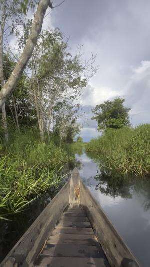 Pergi mancing pakai jukung 