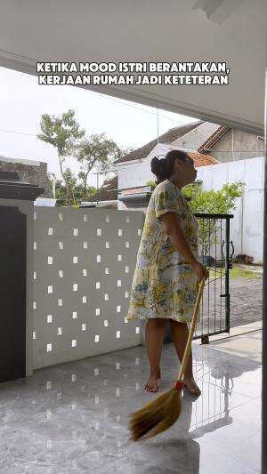 makin seneng lagi kalo dikasih duit hehe