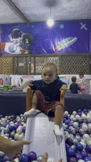 Happy terus anak mamah yaaa masya allah 