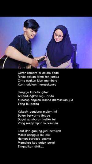 LIRIK LAGU BULAN JINGGA (Getar asmara di dalam dada | Sengaja ku petik gitar senandungkan lagu rindu) Kekasih pandang malam ini Cover Ivan S