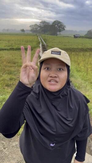 Tangi tangi tangii lurrr gaji DPR sedino wes 3 juta awakdewe ojok sampek gelem kalah #konten #viral #pedesaan #desaku #jedamergawe  #fyp #RC
