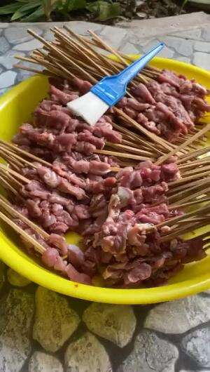 TAHUN BARU BAKAR2AN SATE