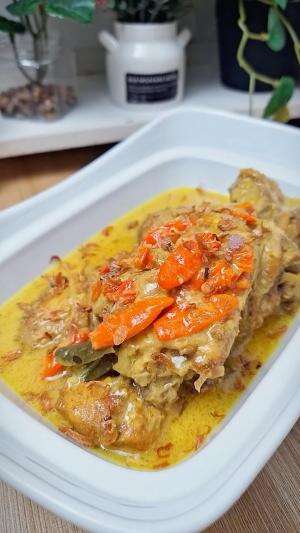 MENU MASAKAN RUMAHAN SIMPLE
“Gulai Ayam Santan Pedas”
#Cooking #inspiration #Menumasakanrumahan #Tips #Trik #Idejualan #ummuhusna