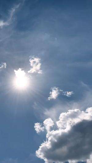 Awan Ternyata Berat Banget! #awanberat #fyp #belajarasik #shortedukasi #sainsituseru 