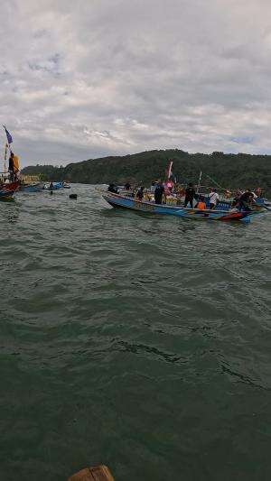 tradisi dan budaya hajat laut warisan para leluhur