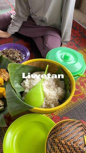 Paling enak liwetan rame-rame , dimakan pas masih anget 🤤  #family #foodie 