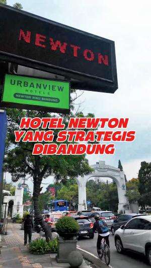 Rekomendasi hotel yang letaknya strategis di bandung urbanview hotel Newton Riau Bandung. Untuk fasilitasnya sudah lengkap banget sudah ada 