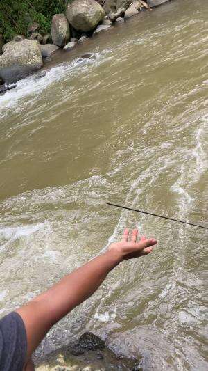 Ikan terlalu besar sampai bikin pancing patah