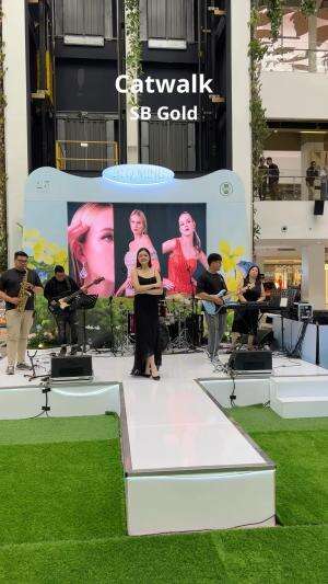 Catwalk for SB Gold at Paskal 23