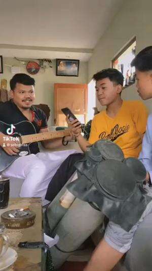 KONTES AMBYAR INDONESIA , Karis feekram , Malang , 24 tahun judul lagu : takwehno #AudisiKontesAmbyarIndonesia