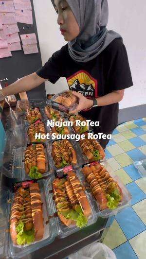 Hot Sausage RoTea RBS  #njajanrotea #desyikaandrayani
