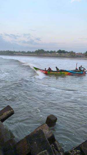 ombak nya bikin merinding euy