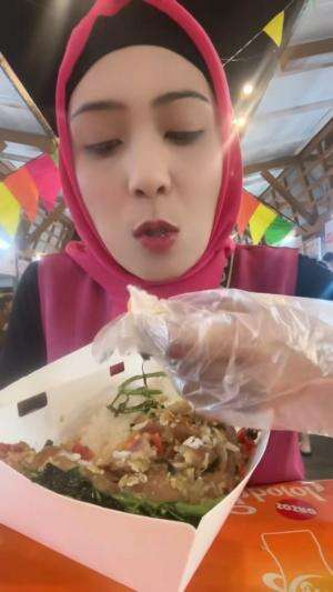balikin ayam baput yang udah basi buat diganti sama yg masih fresh